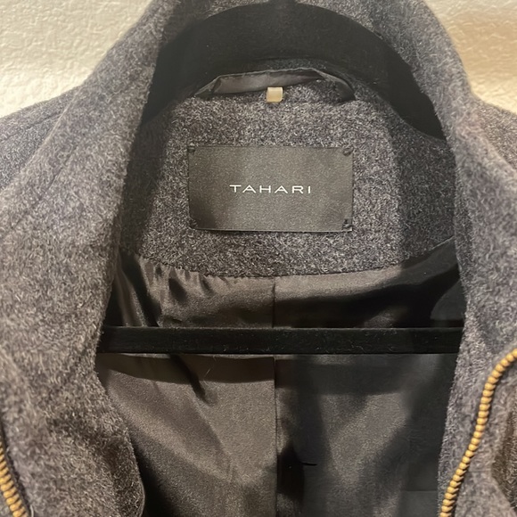 TAHARI Wool and Cashmere blend Coat size 8. - Picture 5 of 6